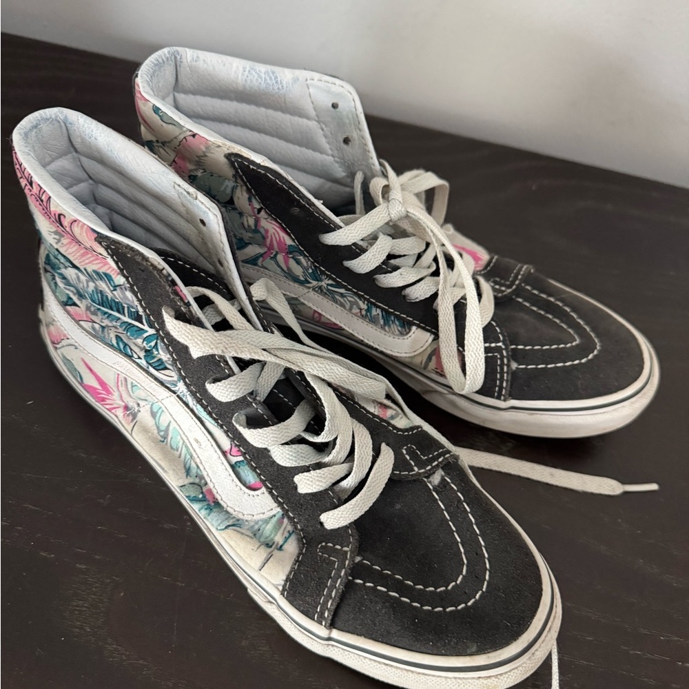 Vans Women's Floral High-Top Sneakers - Black and Pink